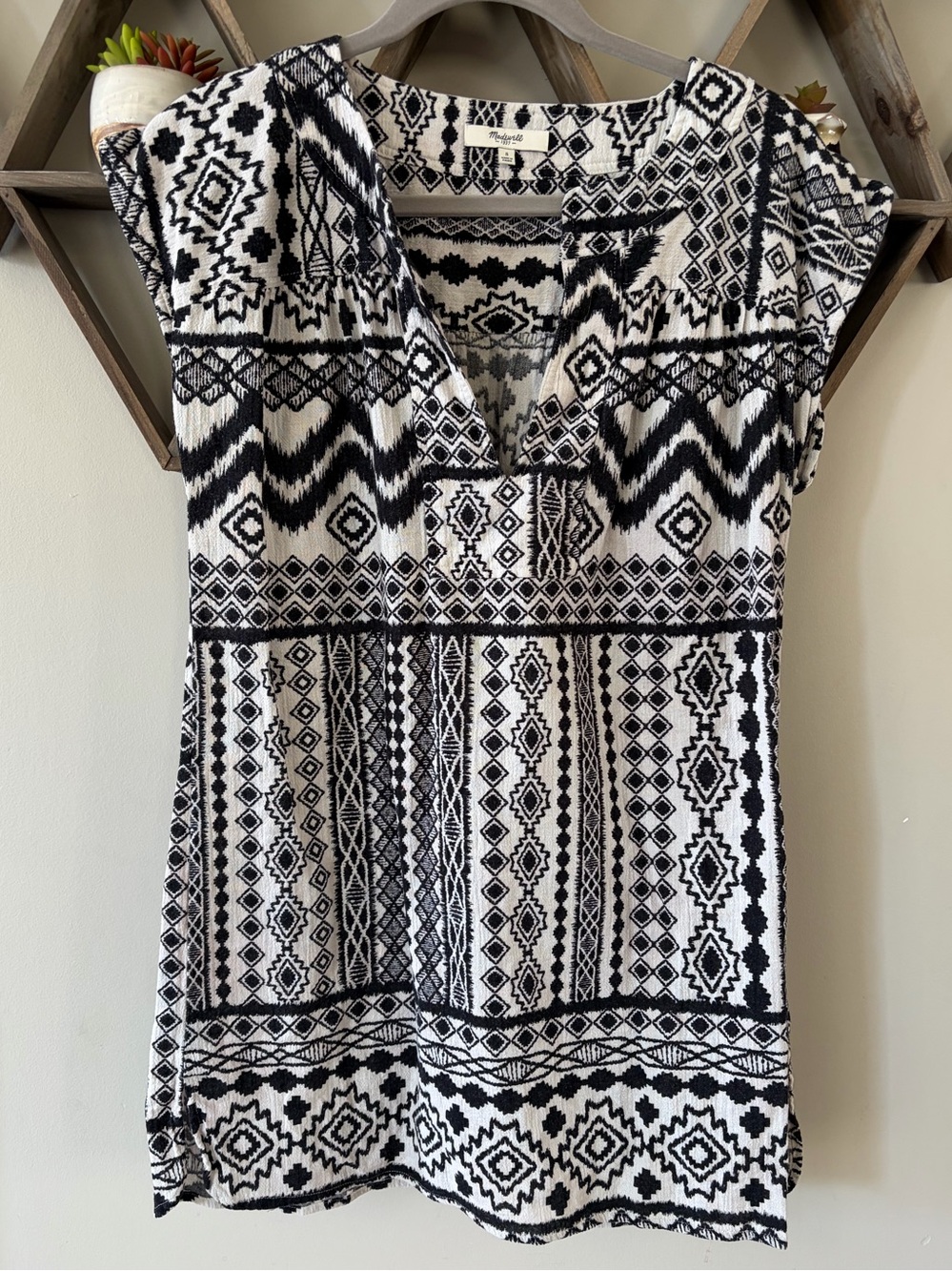Madewell Belize Black and White Swim Cover Up/ Tunic Top. Size small.
